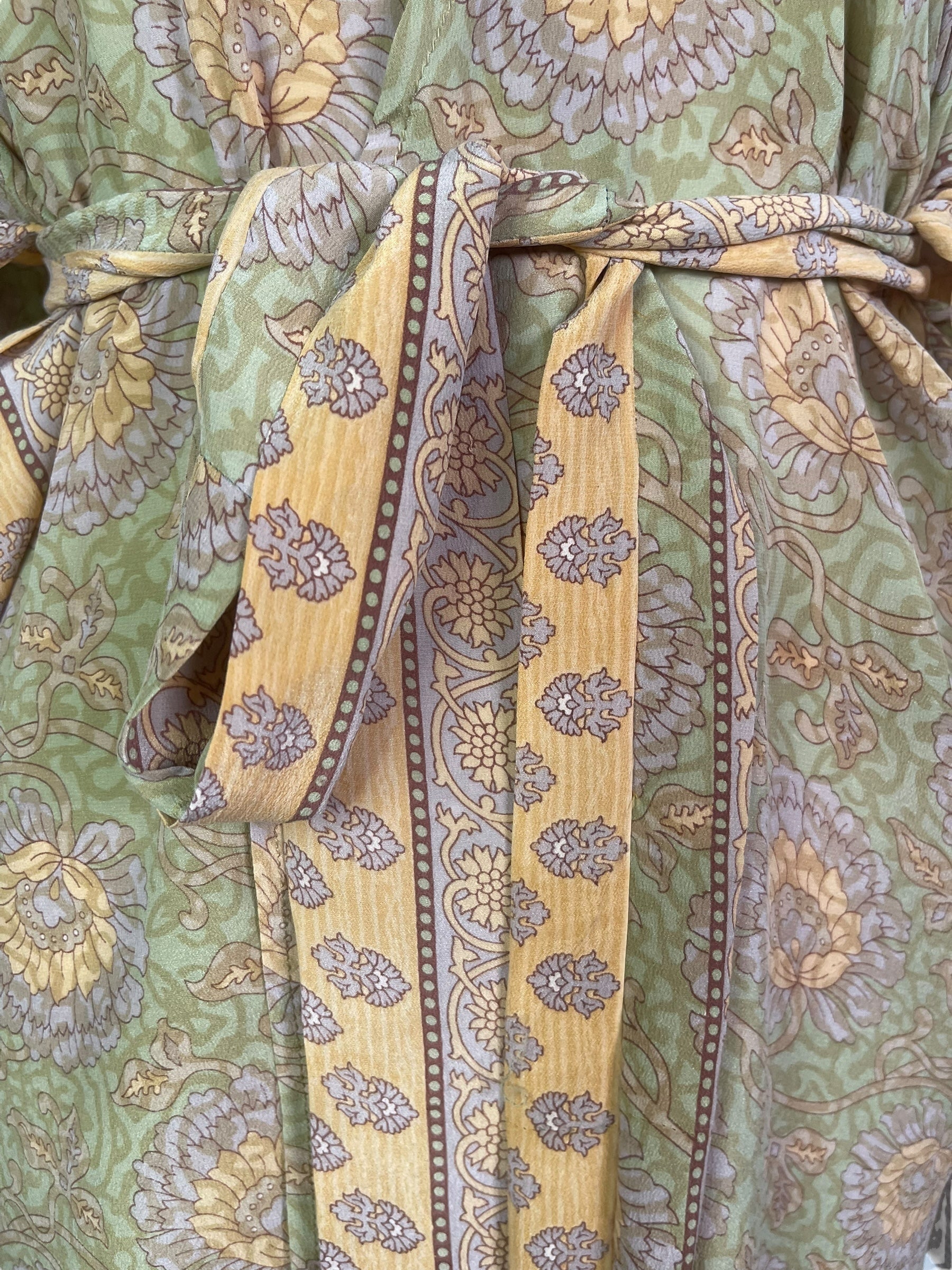 PRC7852 Avatar Pure Silk Kimono-Sleeved Jacket with Belt