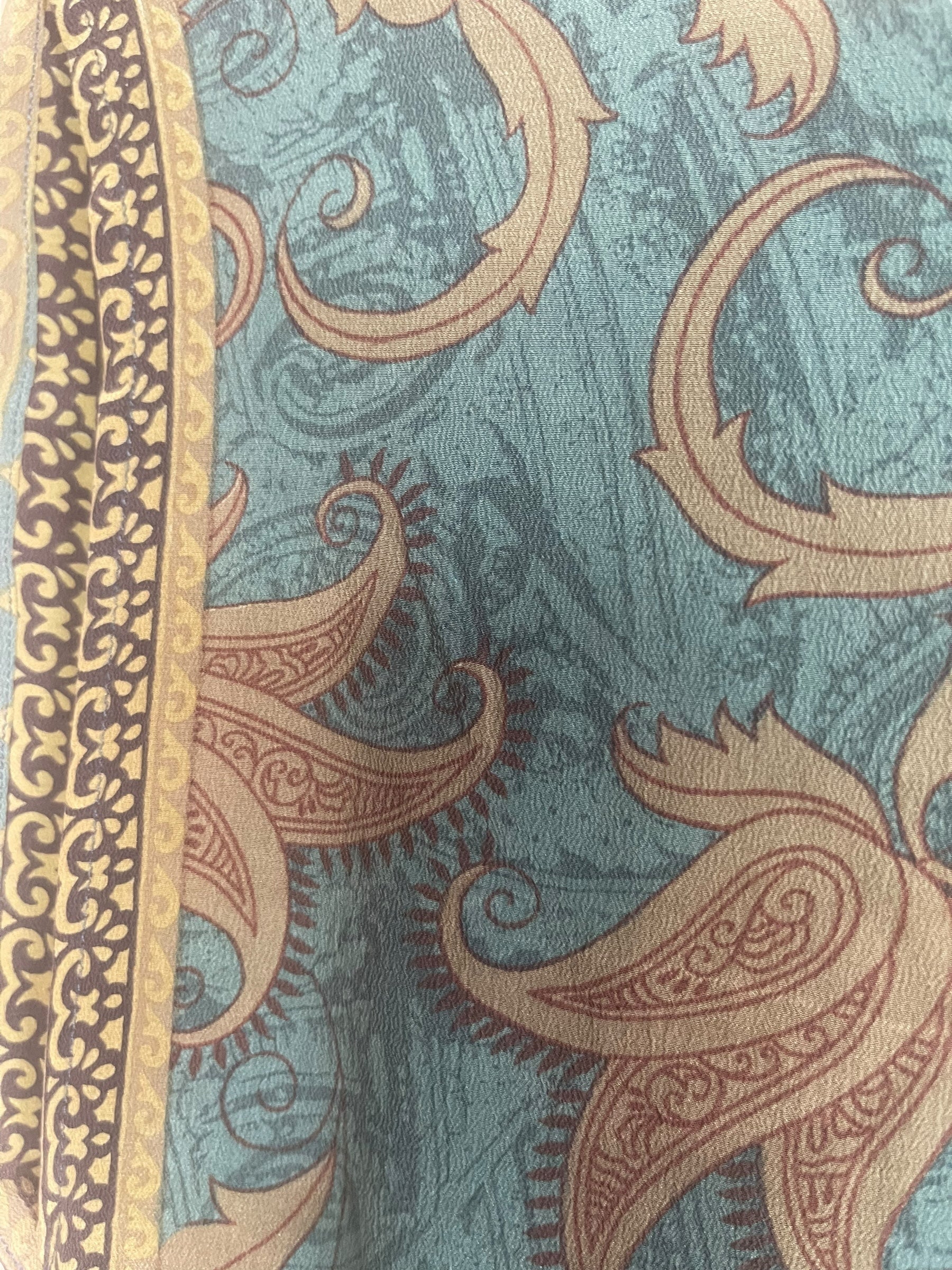 PRC8226 Avatar Pure Silk Hi Lo Top