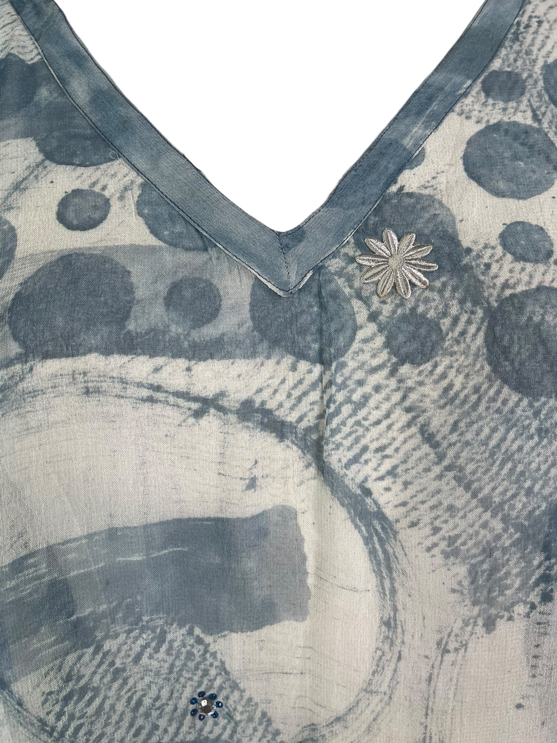 PRG8763 Sheer Avatar Pure Silk Short Kaftan Tunic with Slits by 15 FEBRUARY 2026 – Handmade ethical Short Kaftan from sariKNOTsari using upcycled silk. Designed in Canada for travel and slow fashion, loved from Toronto to LA to Sydney.