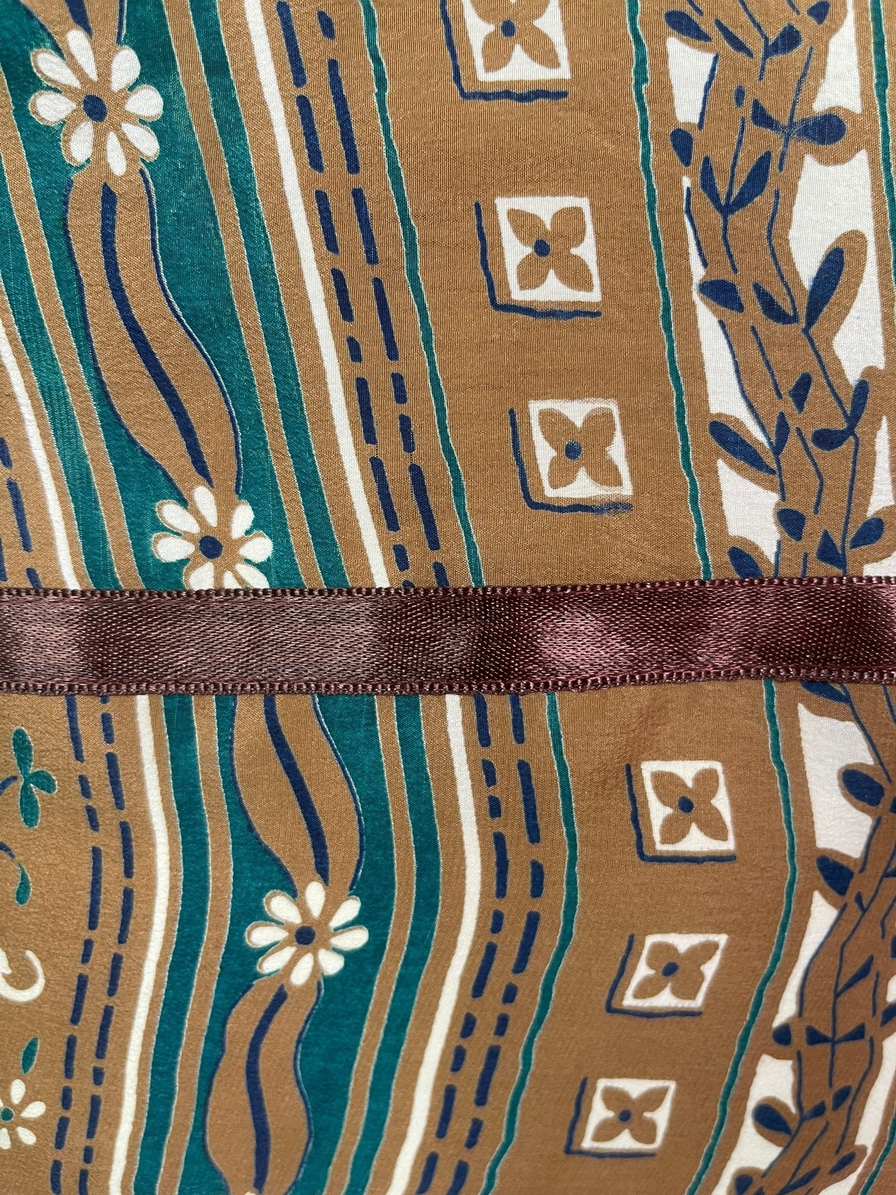 PREVIEW PRC8472 Avatar Pure Silk Capelet Poncho by FEBRUARY2026 – Handmade ethical Poncho from sariKNOTsari using upcycled silk. Designed in Canada for travel and slow fashion, loved from Toronto to LA to Sydney.