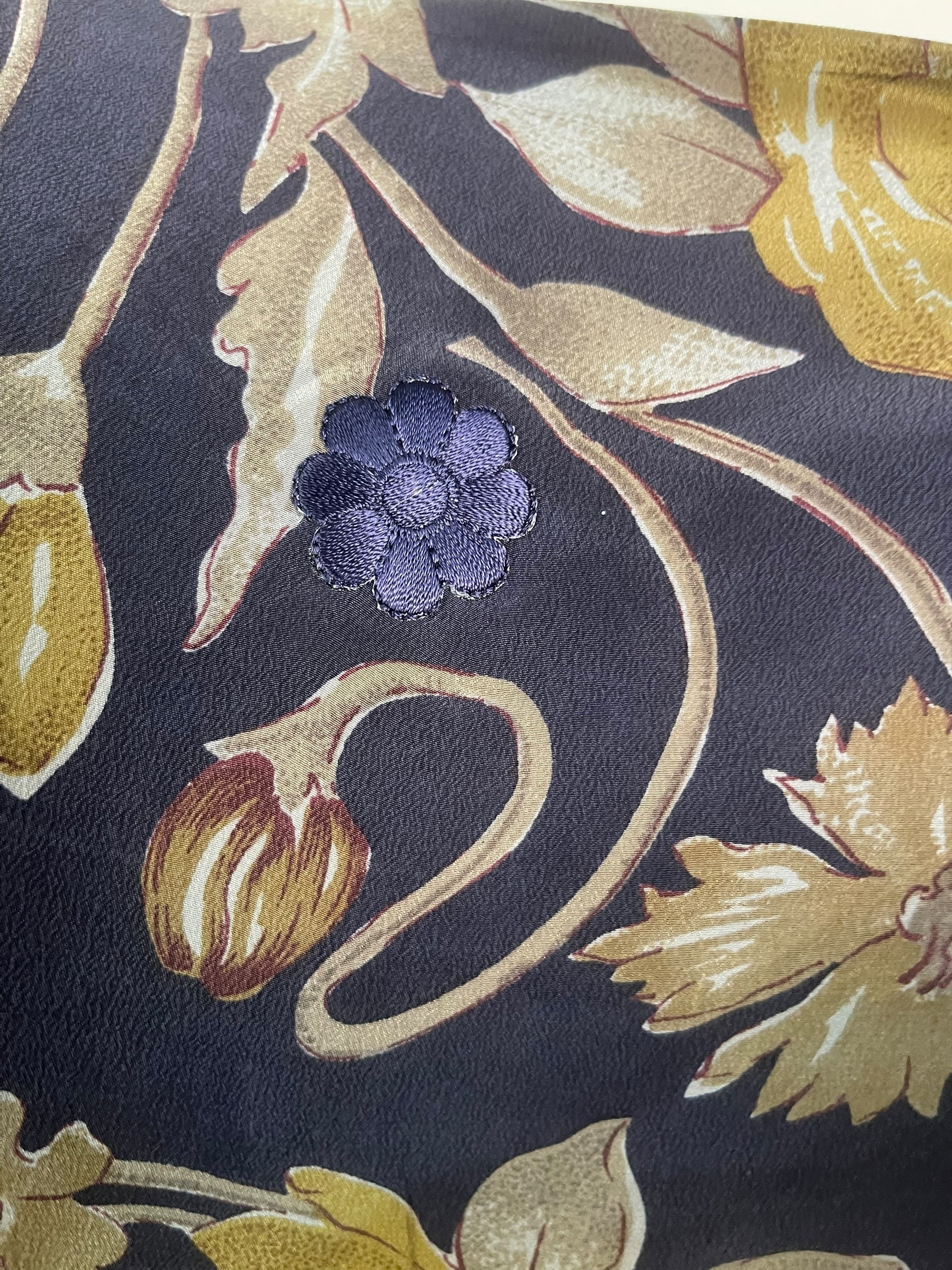 PRC8906 Avatar Pure Silk Sculptural Long Tunic Dress by 15 FEBRUARY 2026 – Handmade ethical Sculptural Dress from sariKNOTsari using upcycled silk. Designed in Canada for travel and slow fashion, loved from Toronto to LA to Sydney.