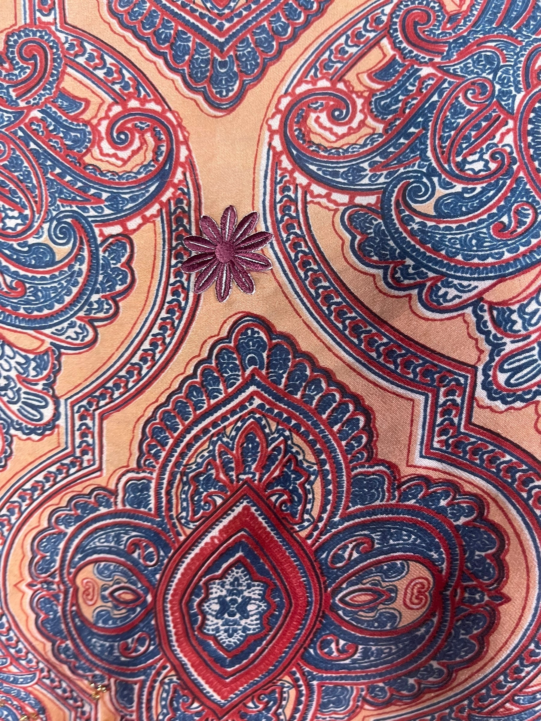 PREVIEW PRS7975 Avatar Pure Silk Capelet Poncho by DECEMBER2025 – Handmade ethical Poncho from sariKNOTsari using upcycled silk. Designed in Canada for travel and slow fashion, loved from Toronto to LA to Sydney.