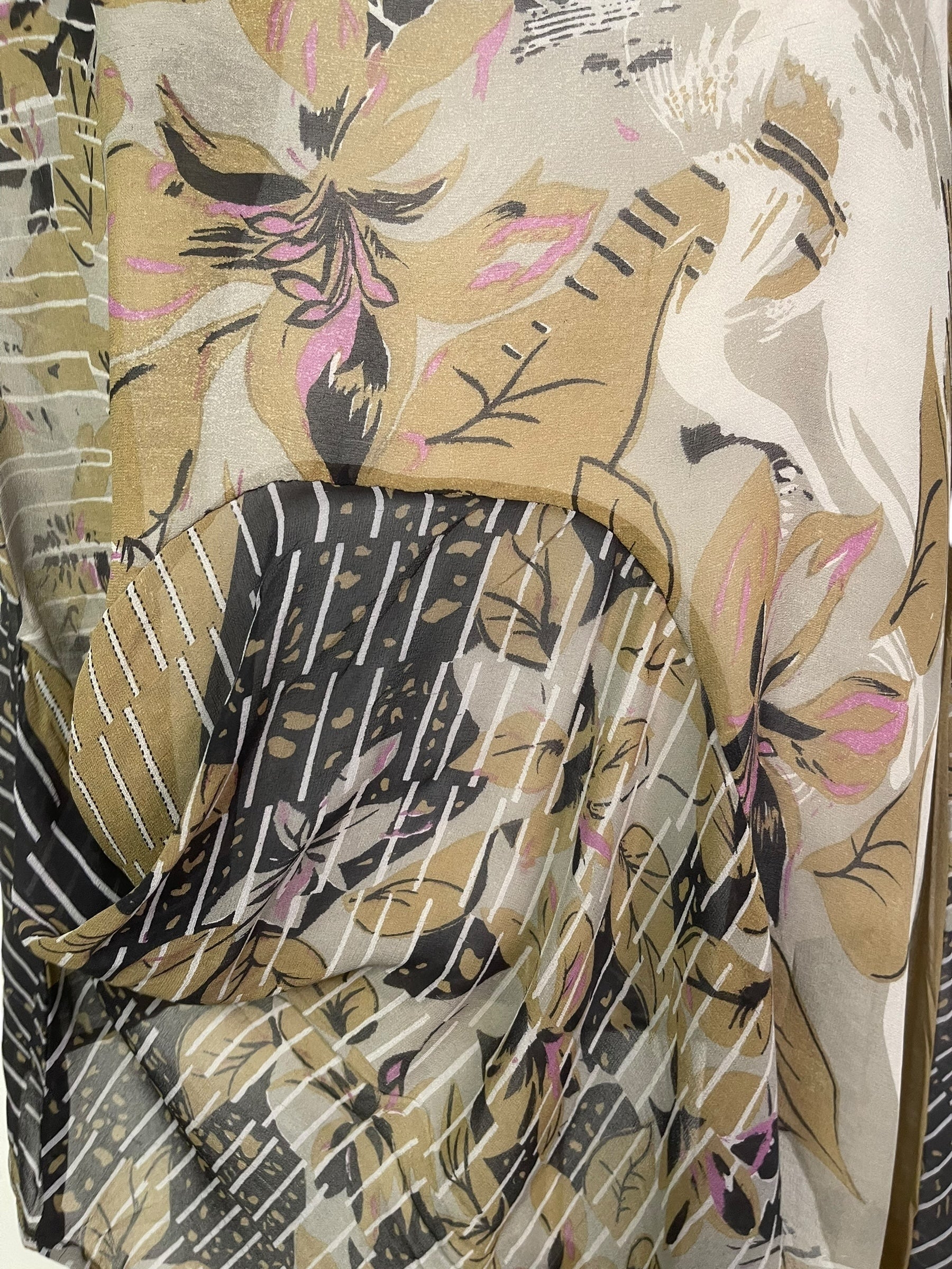 PREVIEW PRG8483 Sheer Wabi Sabi Pure Silk Self Pocket Tunic Dress by FEBRUARY2026 – Handmade ethical Self Pocket Tunic from sariKNOTsari using upcycled silk. Designed in Canada for travel and slow fashion, loved from Toronto to LA to Sydney.