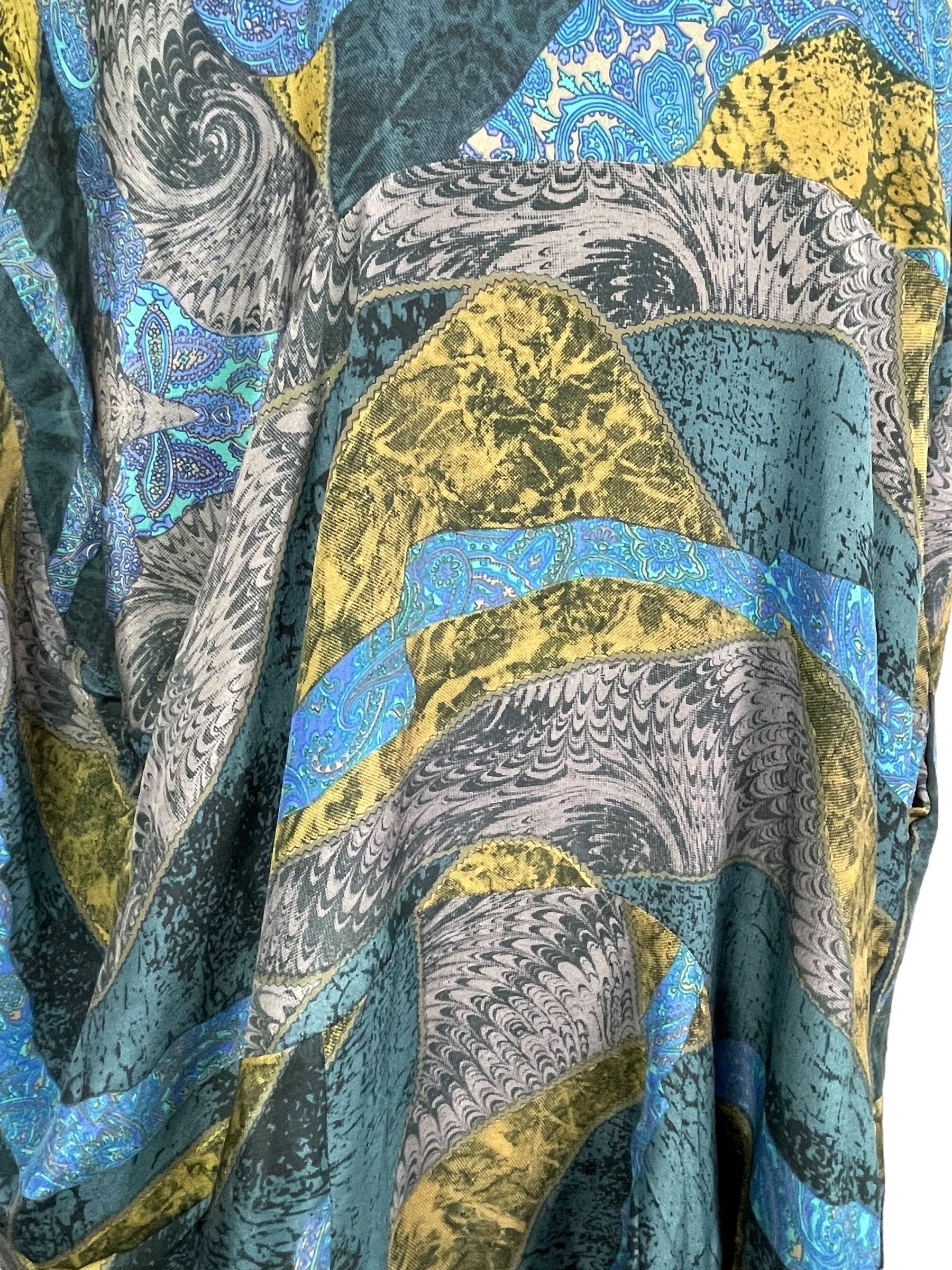 PRC7838 Avatar Pure Silk Sculptural Long Tunic Dress by Kerri – Handmade ethical Sculptural Dress from sariKNOTsari using upcycled silk. Designed in Canada for travel and slow fashion, loved from Toronto to LA to Sydney.