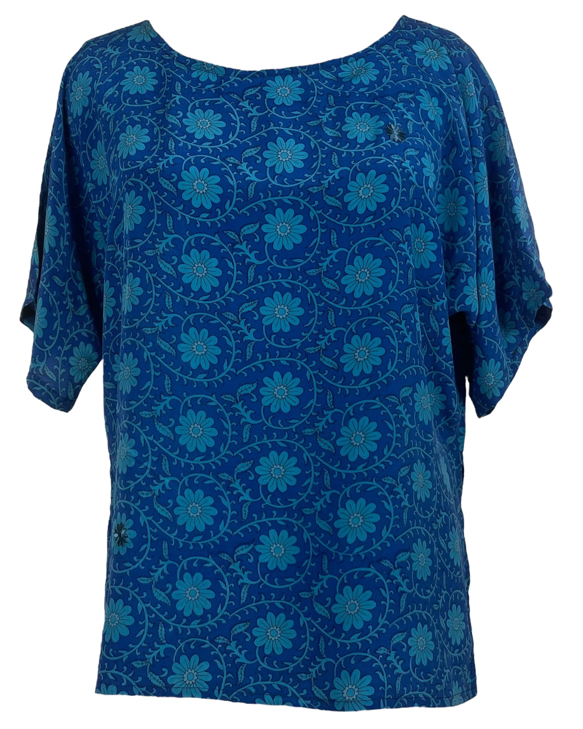 PRC8060 Wabi Sabi Pure Silk Side Slit Top by DECEMBER2025 – Handmade ethical Side Slit Top from sariKNOTsari using upcycled silk. Designed in Canada for travel and slow fashion, loved from Toronto to LA to Sydney.