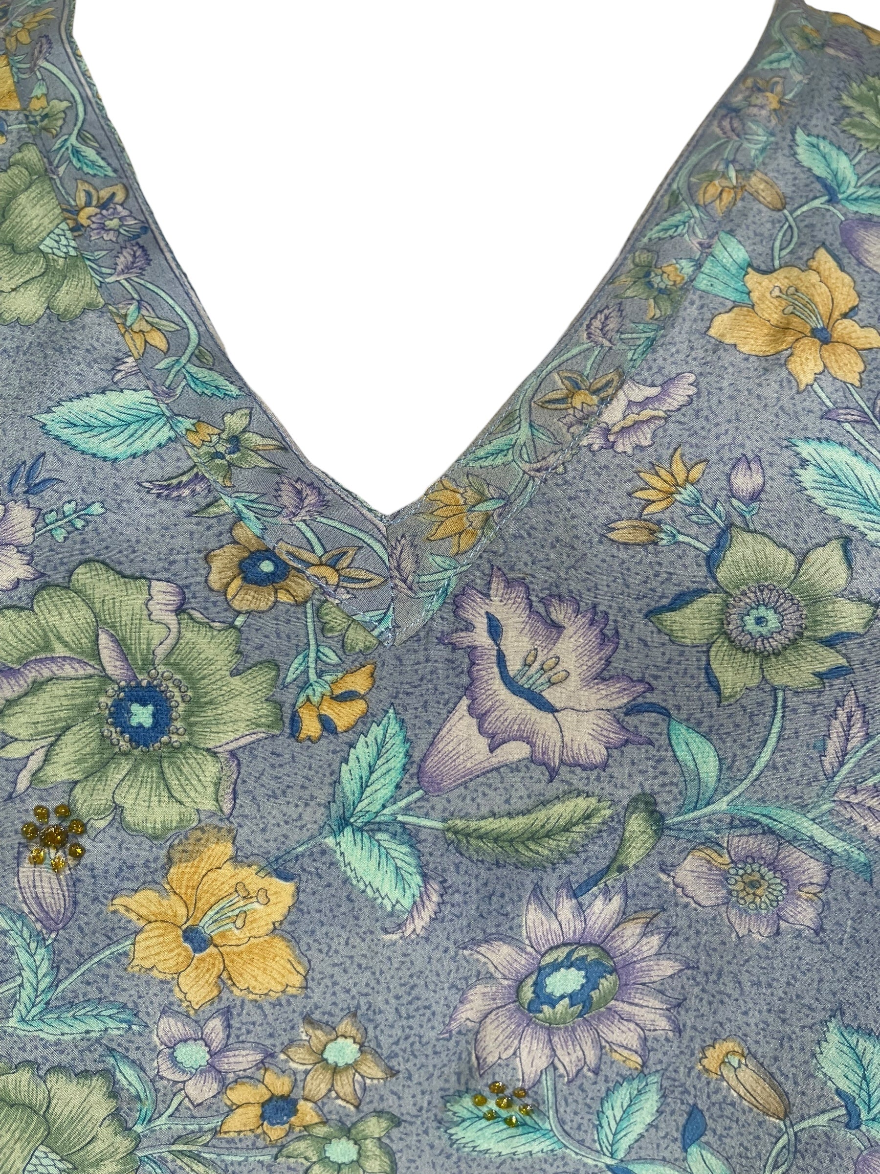 PREVIEW PRC8757 Avatar Pure Silk Long Tunic with Side Ties by MARCH2026 – Handmade ethical Side Tie Tunic from sariKNOTsari using upcycled silk. Designed in Canada for travel and slow fashion, loved from Toronto to LA to Sydney.