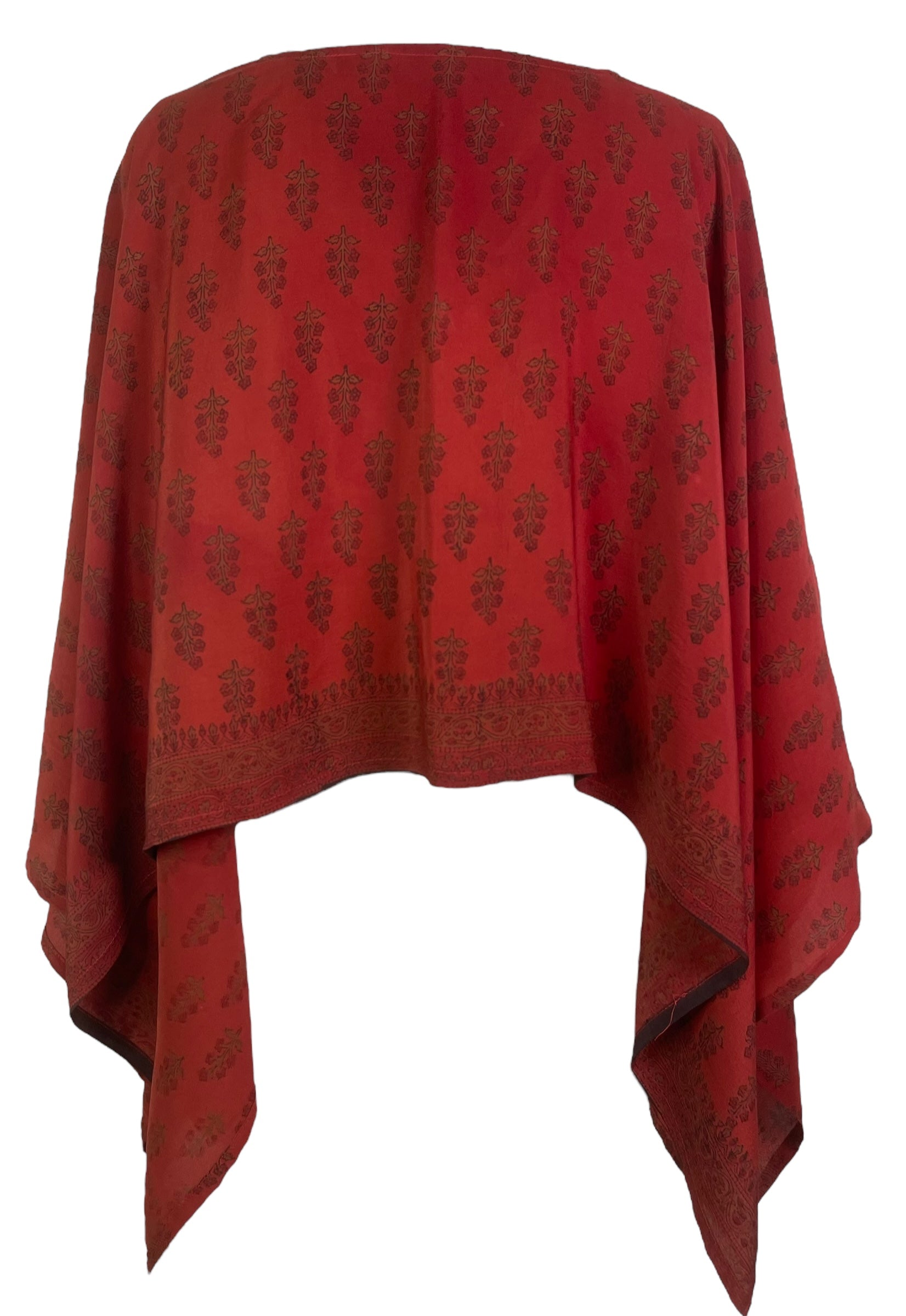 PREVIEW PRC7978 Pure Silk Wabi Sabi Capelet Poncho by DECEMBER2025 – Handmade ethical Poncho from sariKNOTsari using upcycled silk. Designed in Canada for travel and slow fashion, loved from Toronto to LA to Sydney.