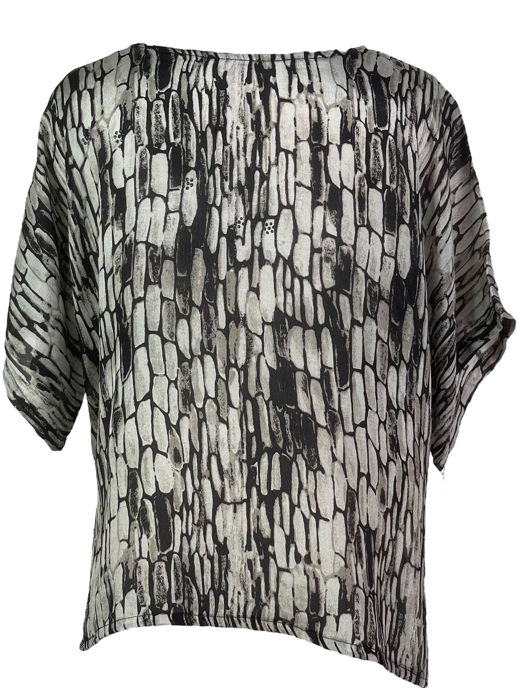 PRC7471 Avatar Pure Silk Side Slit Top by sariKNOTsari – Handmade ethical Side Slit Top from sariKNOTsari using upcycled silk. Designed in Canada for travel and slow fashion, loved from Toronto to LA to Sydney.