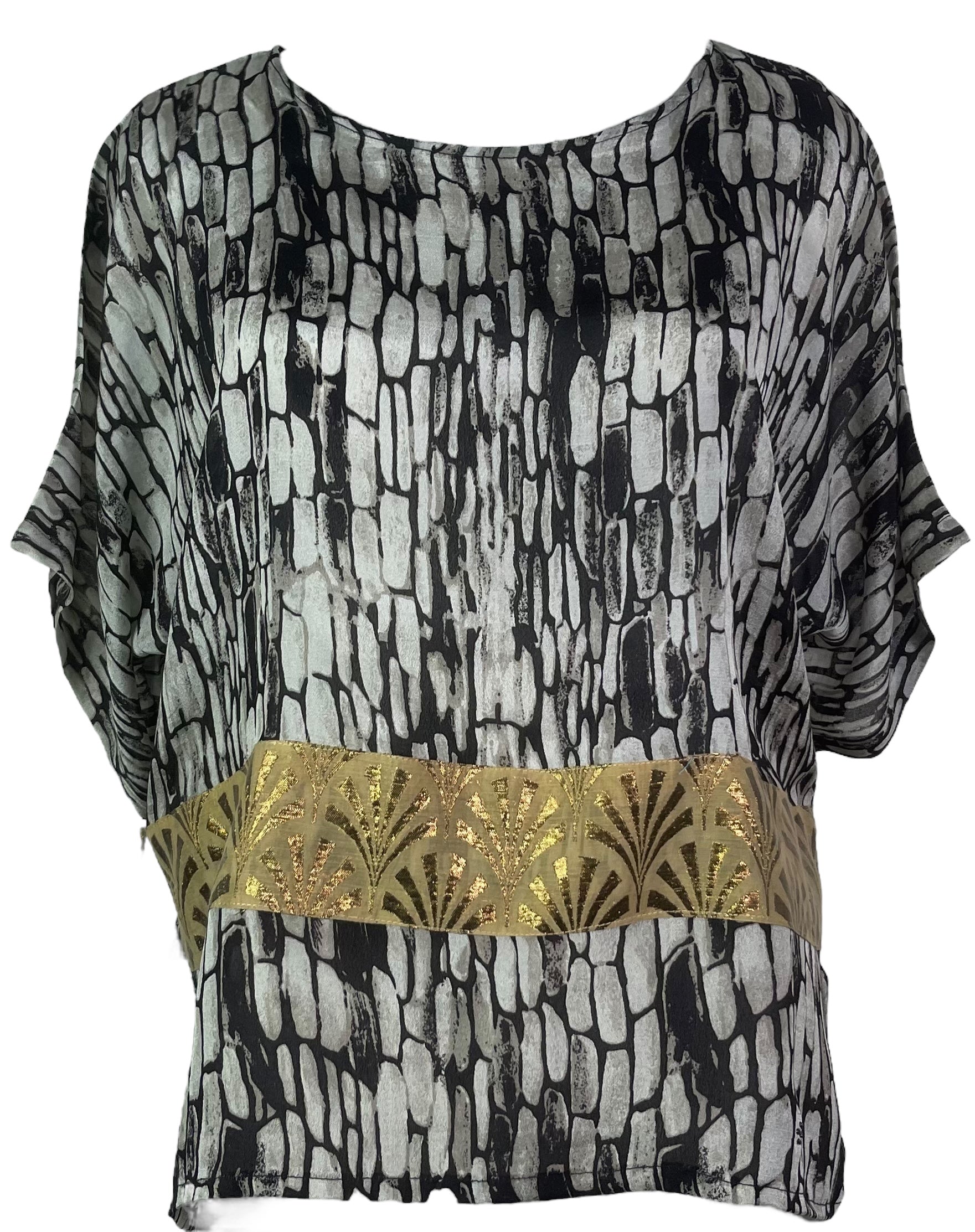 PRC7471 Avatar Pure Silk Side Slit Top by sariKNOTsari – Handmade ethical Side Slit Top from sariKNOTsari using upcycled silk. Designed in Canada for travel and slow fashion, loved from Toronto to LA to Sydney.