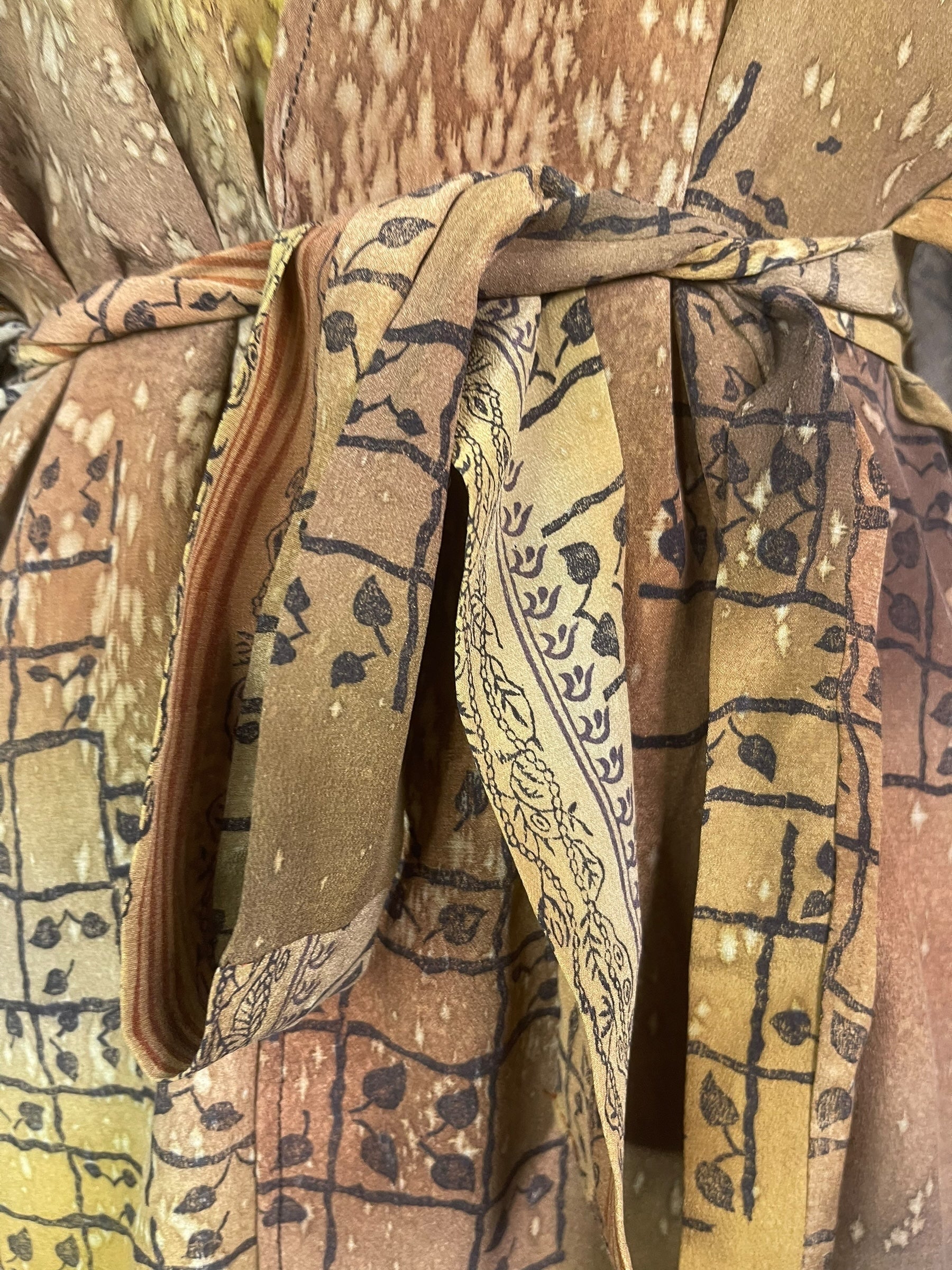 PREVIEW PRC8496 Avatar Pure Silk Kimono-Sleeved Jacket with Belt by MARCH2026 – Handmade ethical Short Kimono from sariKNOTsari using upcycled silk. Designed in Canada for travel and slow fashion, loved from Toronto to LA to Sydney. Featuring Zsiska, Bryn Walker and Artisan Leather coats by Rejean Pepin, Pepin designs