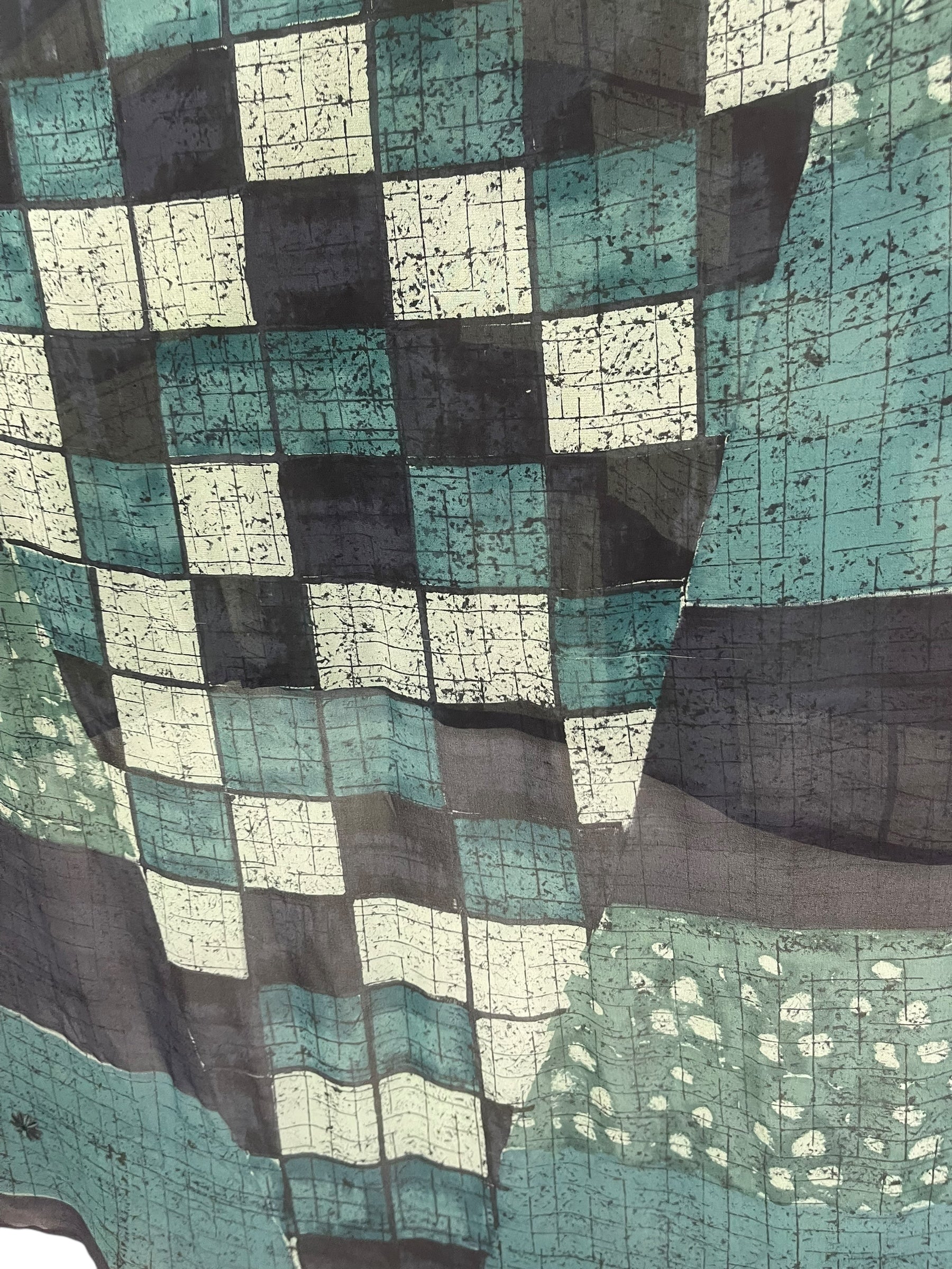 PRG8536 Sheer Avatar Pure Silk Hi Lo Top