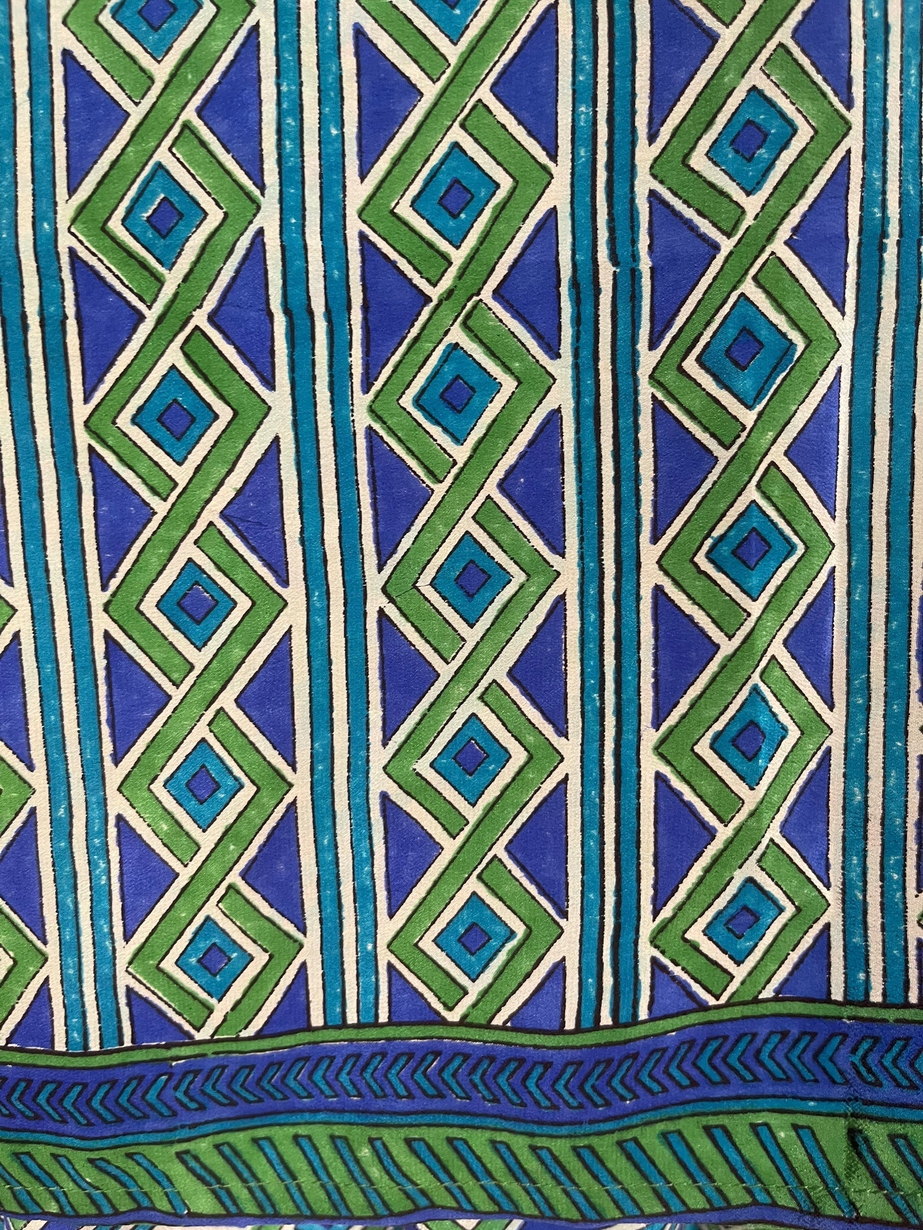 PREVIEW PRC8399 Avatar Pure Silk Versatile Vest