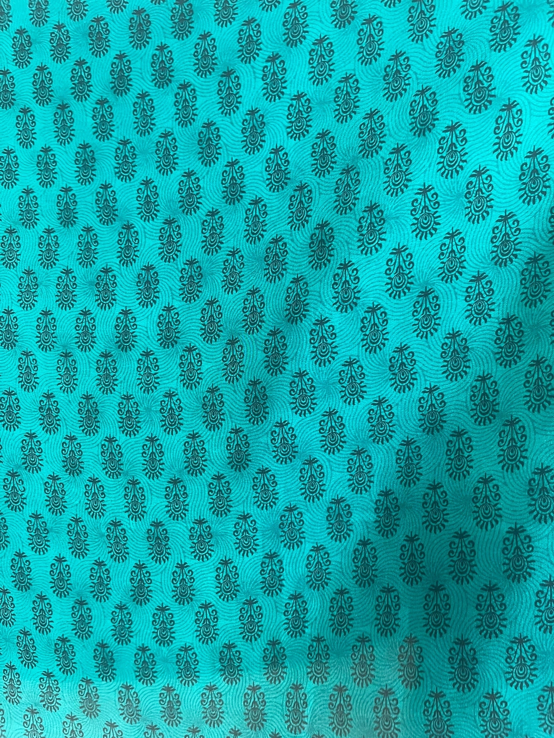 PREVIEW PRC7971  Avatar Pure Silk Capelet Poncho by DECEMBER2025 – Handmade ethical Poncho from sariKNOTsari using upcycled silk. Designed in Canada for travel and slow fashion, loved from Toronto to LA to Sydney.