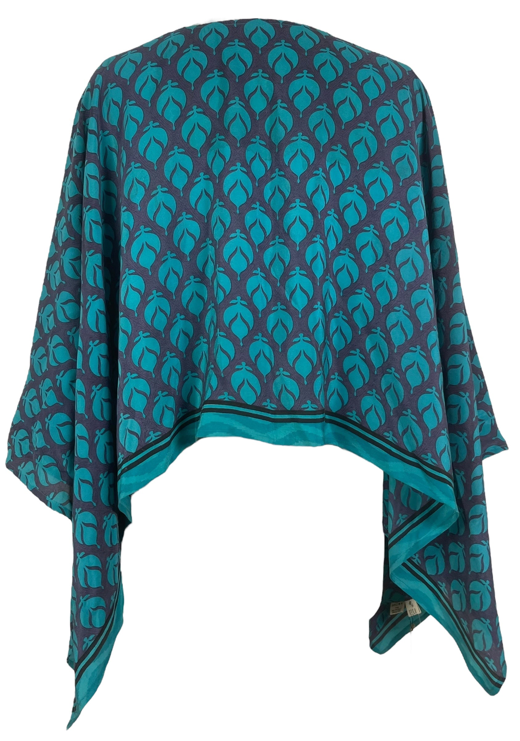 PREVIEW PRC7944 Pure Silk Wabi Sabi Capelet Poncho by DECEMBER2025 – Handmade ethical Poncho from sariKNOTsari using upcycled silk. Designed in Canada for travel and slow fashion, loved from Toronto to LA to Sydney.