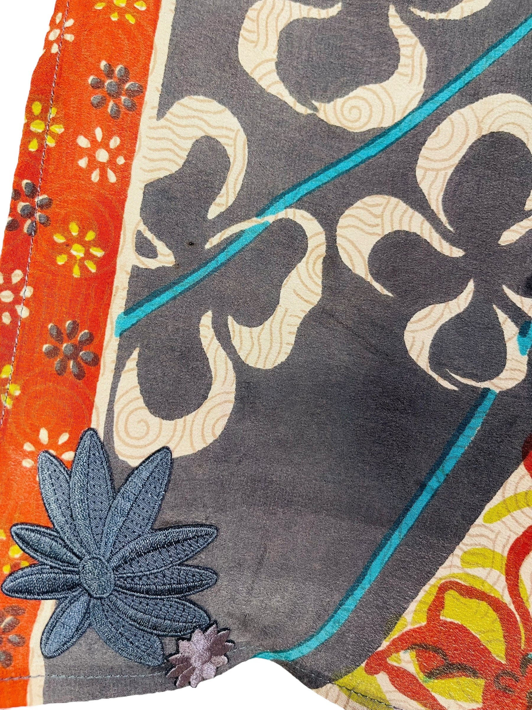 LADY LUCK PRC7324 Pure Silk Avatar Capelet Poncho