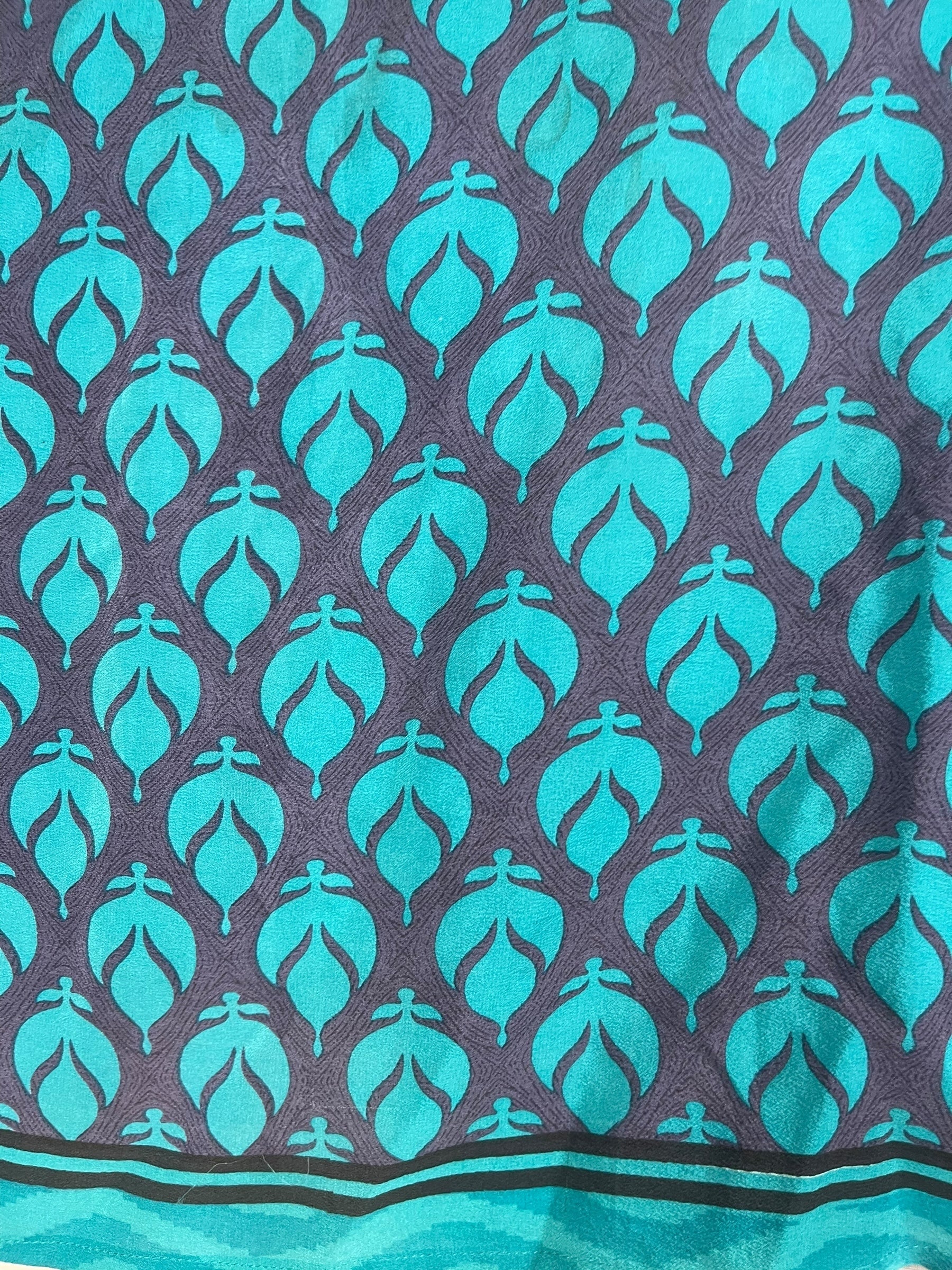 PREVIEW PRC7944 Pure Silk Wabi Sabi Capelet Poncho by DECEMBER2025 – Handmade ethical Poncho from sariKNOTsari using upcycled silk. Designed in Canada for travel and slow fashion, loved from Toronto to LA to Sydney.